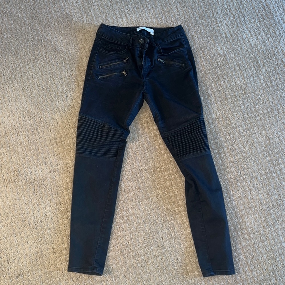 Black Zara jeans. USA 6